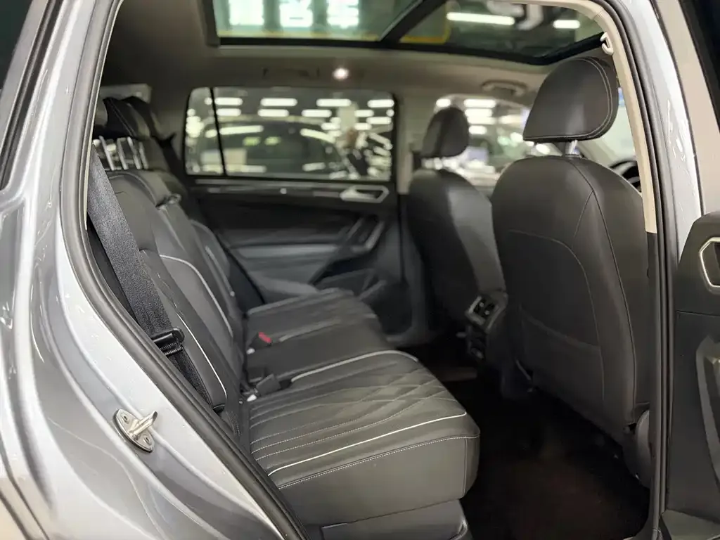 Volkswagen Tiguan L 2022 из CN, фото 10