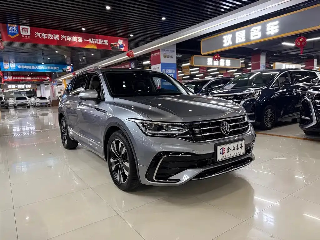 Volkswagen Tiguan L 2022 из CN, фото 3