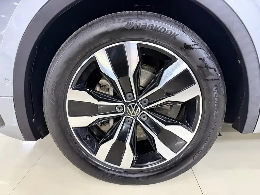 Volkswagen Tiguan L 2022 из CN, фото 5
