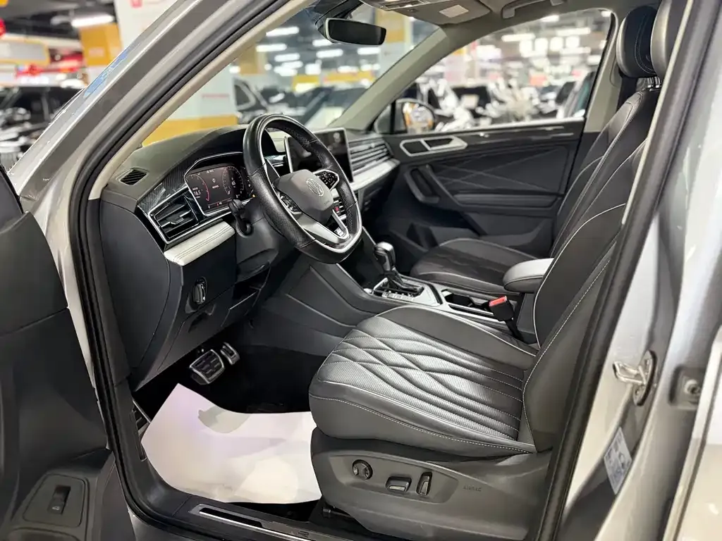 Volkswagen Tiguan L 2022 из CN, фото 6