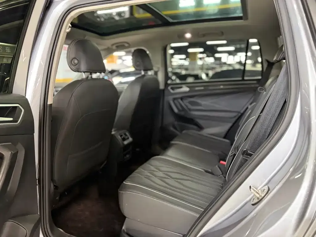 Volkswagen Tiguan L 2022 из CN, фото 9