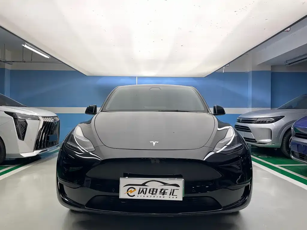 Tesla Model Y 2023 из CN, фото 2