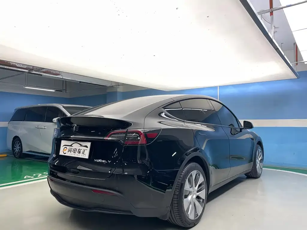 Tesla Model Y 2023 из CN, фото 6