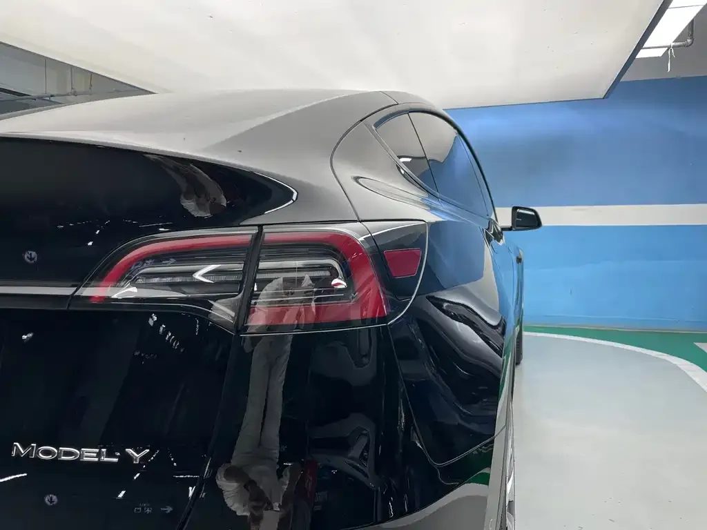 Tesla Model Y 2023 из CN, фото 9