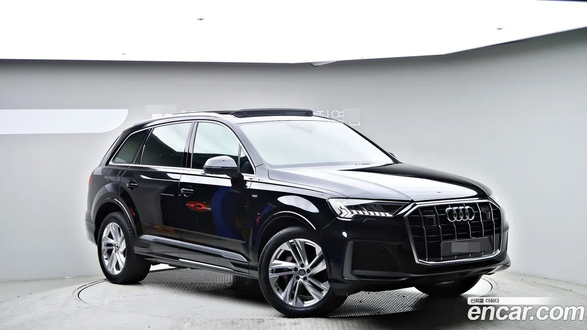 Audi Q7 2021 из KR, фото 3