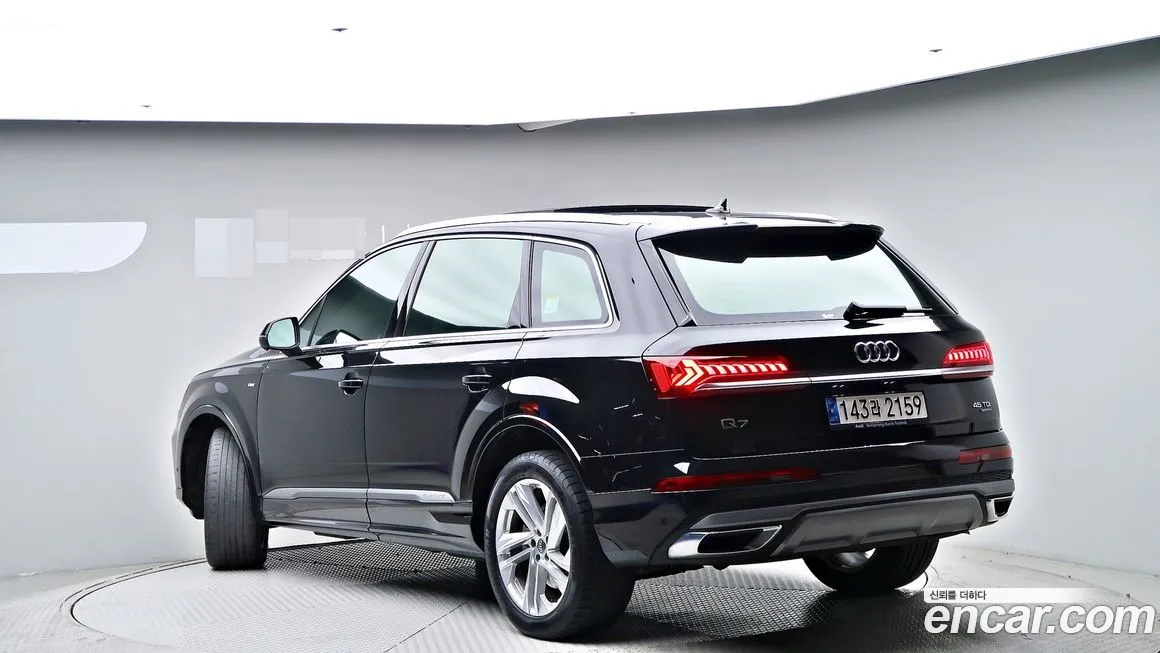 Audi Q7 2021 из KR, фото 4