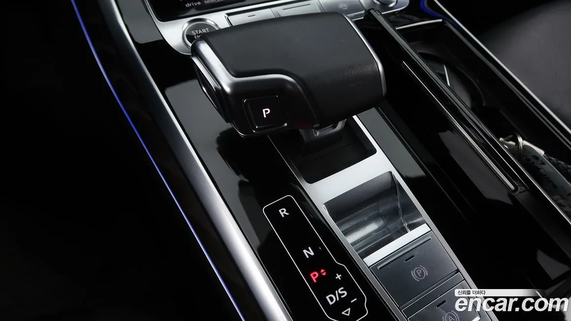Audi Q7 2021 из KR, фото 9