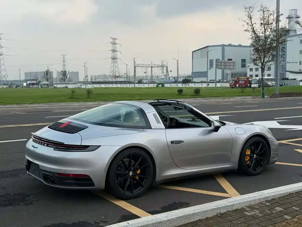 Porsche 911 2022 из CN, фото 4