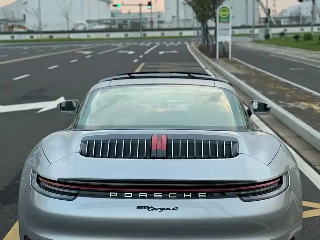 Porsche 911 2022 из CN, фото 5