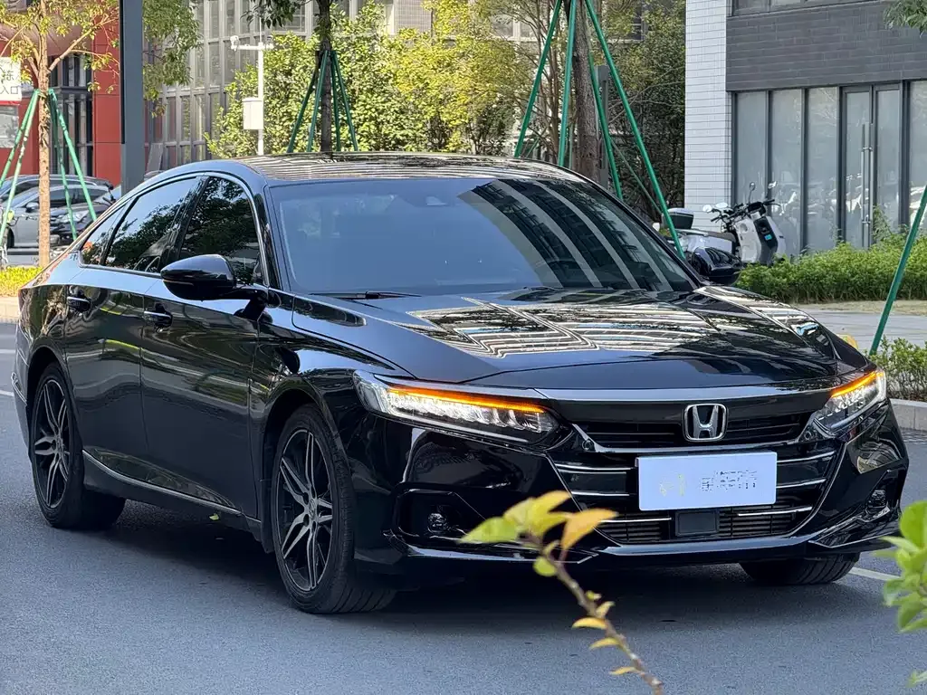 Honda Accord — фото 3