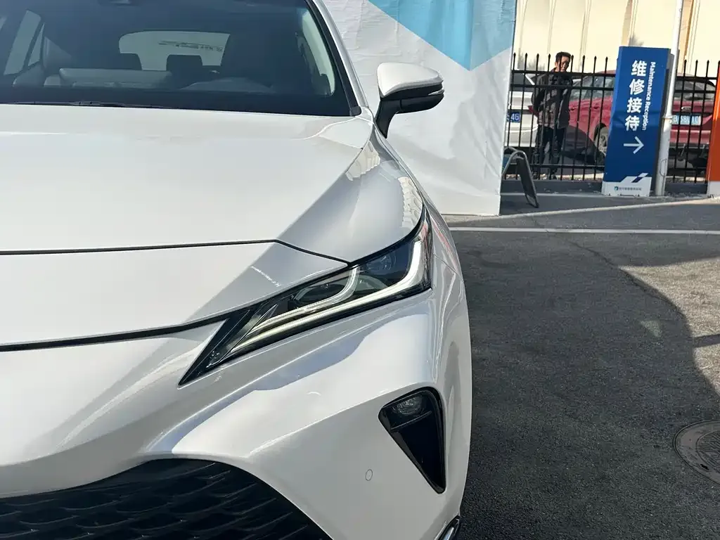 Toyota Venza 2023 из CN, фото 10