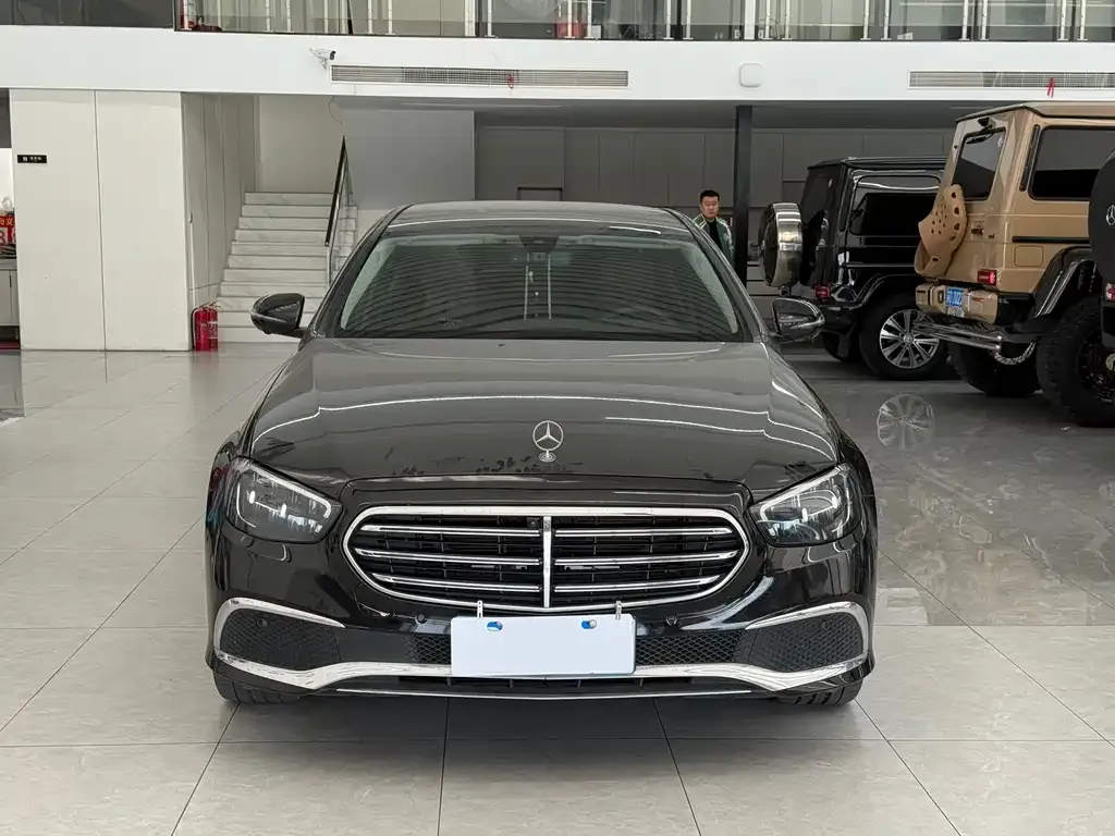 Mercedes-Benz E-Class 2023 из CN, фото 3