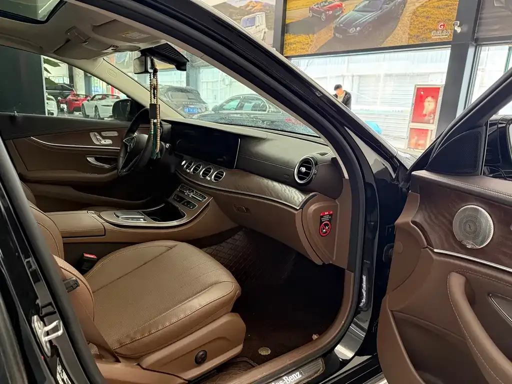 Mercedes-Benz E-Class 2023 из CN, фото 5