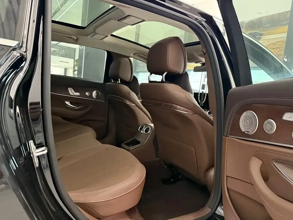 Mercedes-Benz E-Class 2023 из CN, фото 7