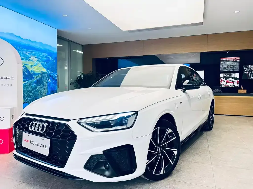 Audi A4L 2023 из CN, фото 1