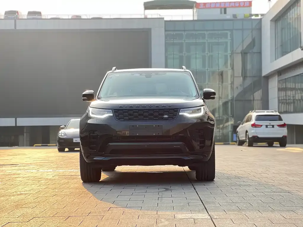 Land Rover Discovery 2023 из CN, фото 2