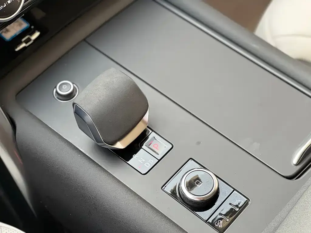 Land Rover Discovery 2023 из CN, фото 5
