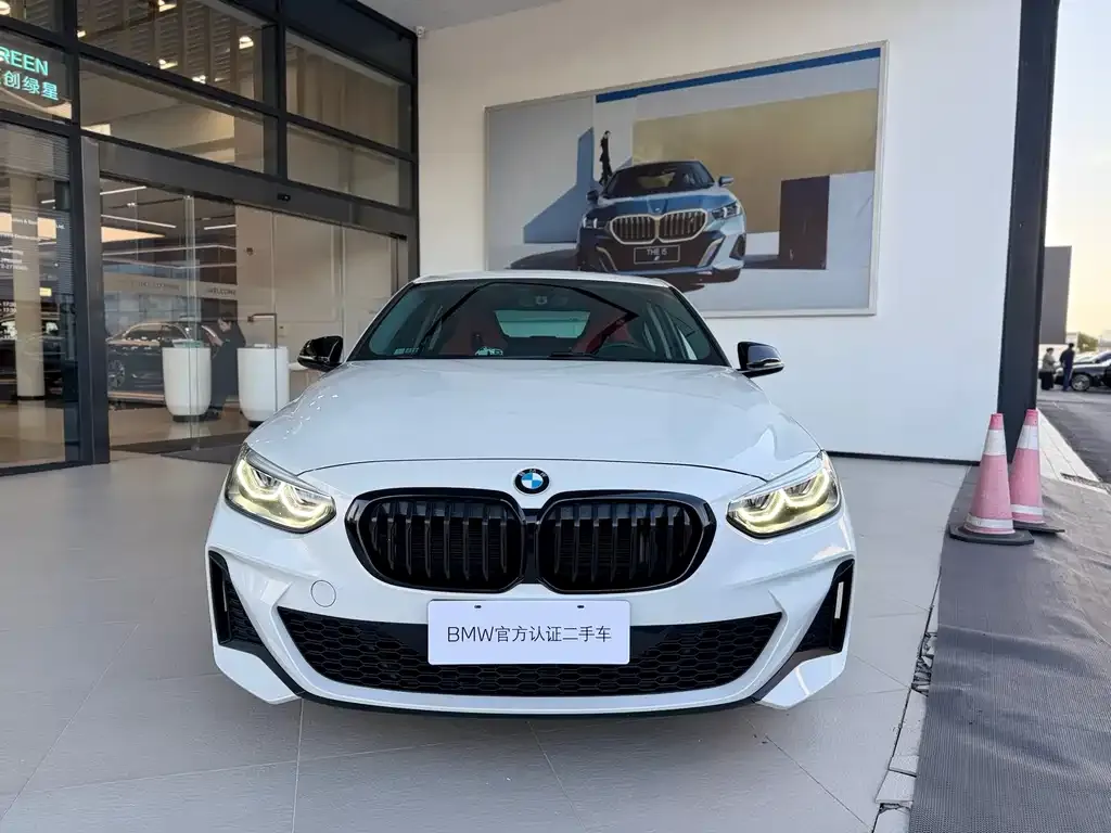 BMW 1 Series 2022 из CN, фото 3