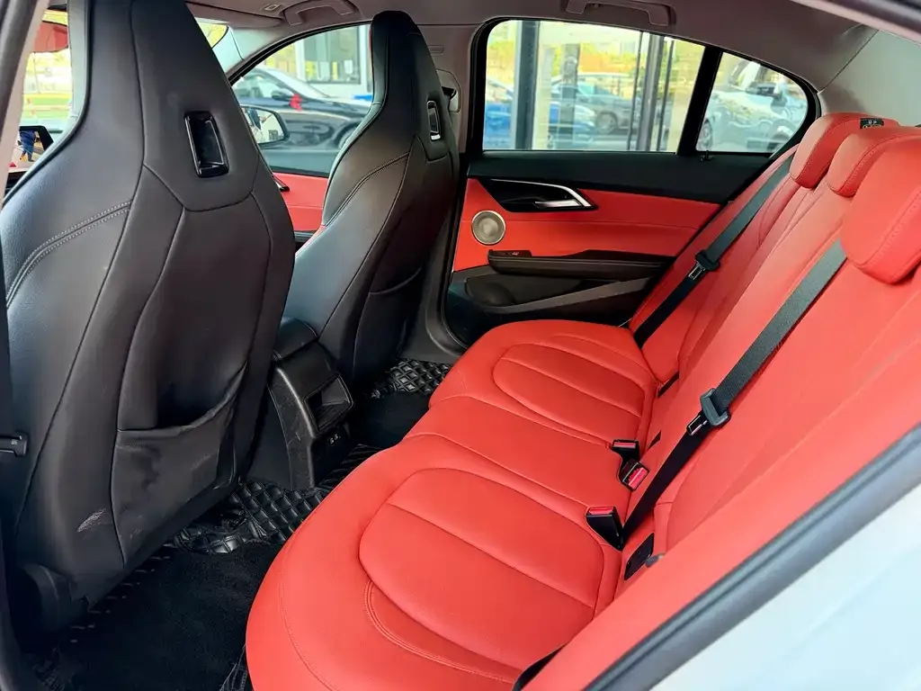 BMW 1 Series 2022 из CN, фото 9