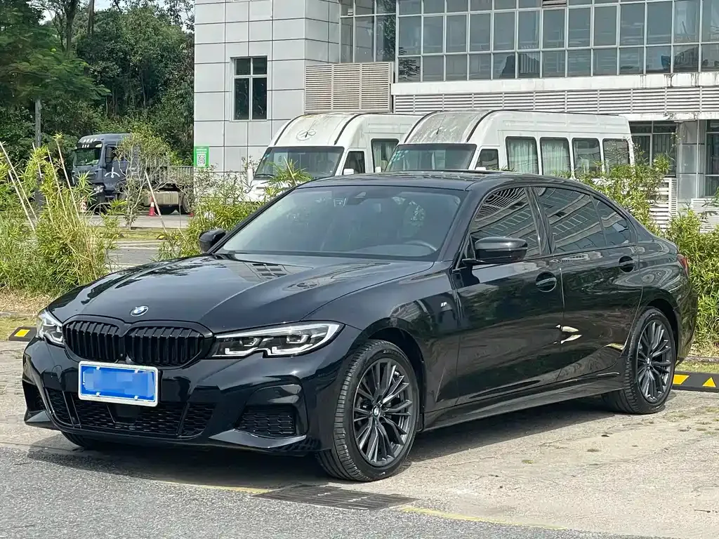 BMW 3 Series 2022 из CN, фото 3