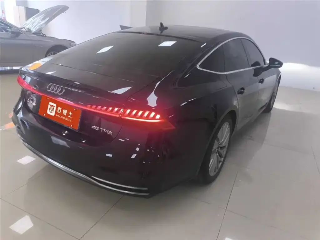 Audi A7 2021 из CN, фото 2