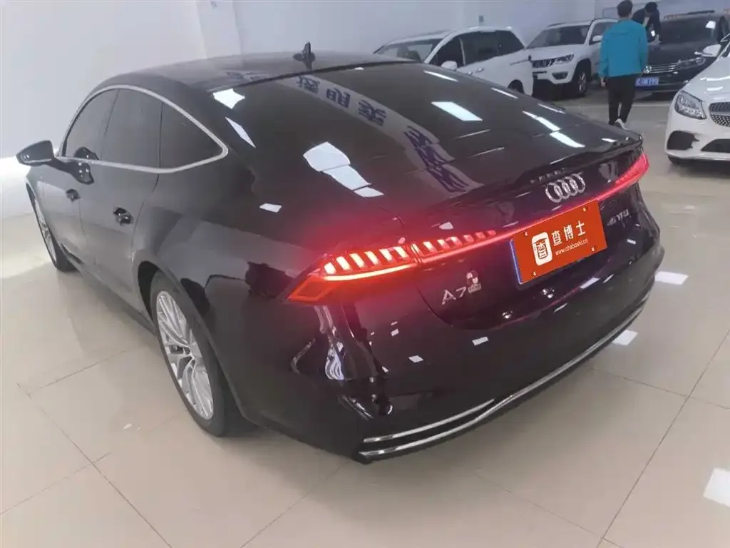 Audi A7 2021 из CN, фото 6