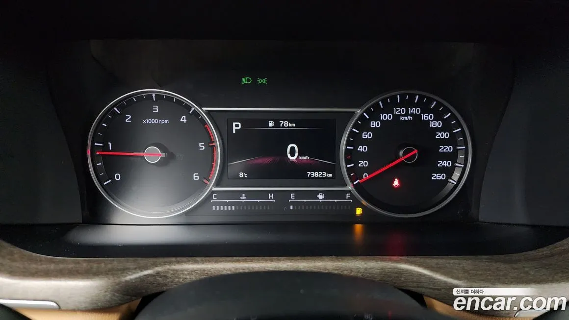 Kia Sorento — фото 8