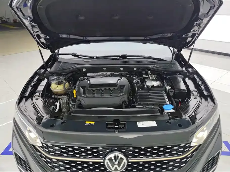 Volkswagen Passat — фото 10