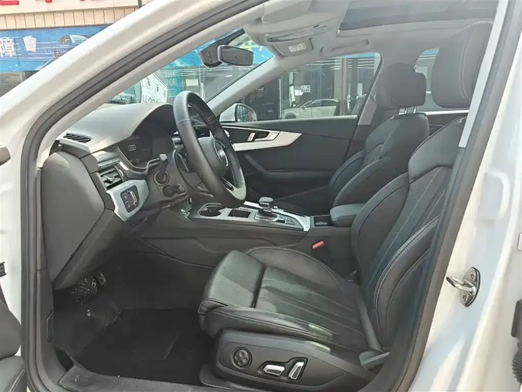 Audi A4L 2024 из CN, фото 9