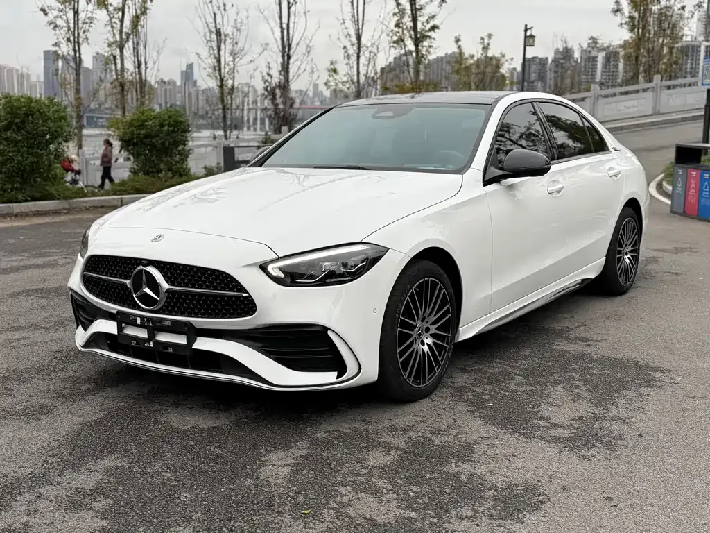 Mercedes-Benz C-Class — фото 1