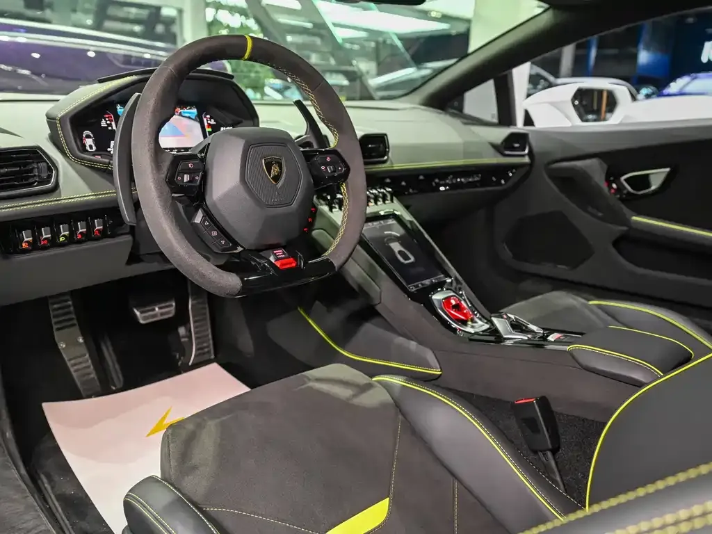 Lamborghini Huracan 2024 из CN, фото 8