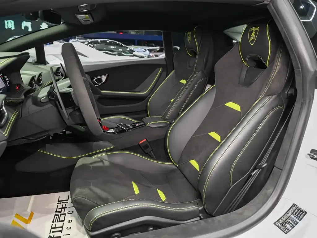 Lamborghini Huracan 2024 из CN, фото 9