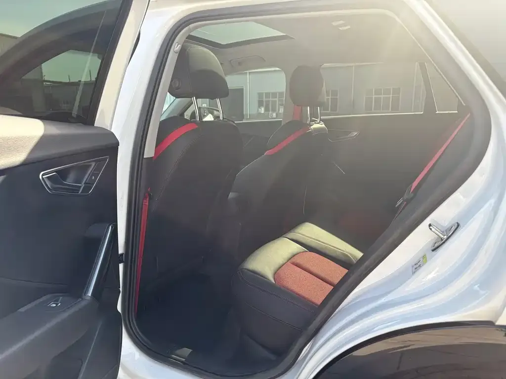 Audi Q2L 2021 из CN, фото 10