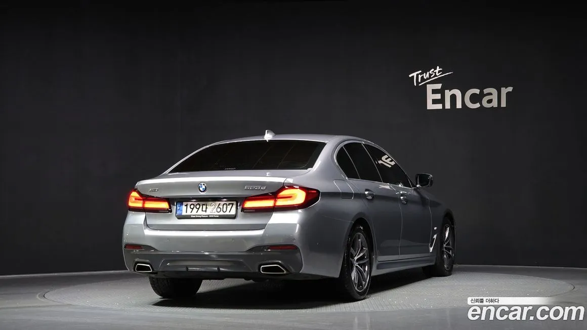 BMW 5-Series 2023 из KR, фото 2