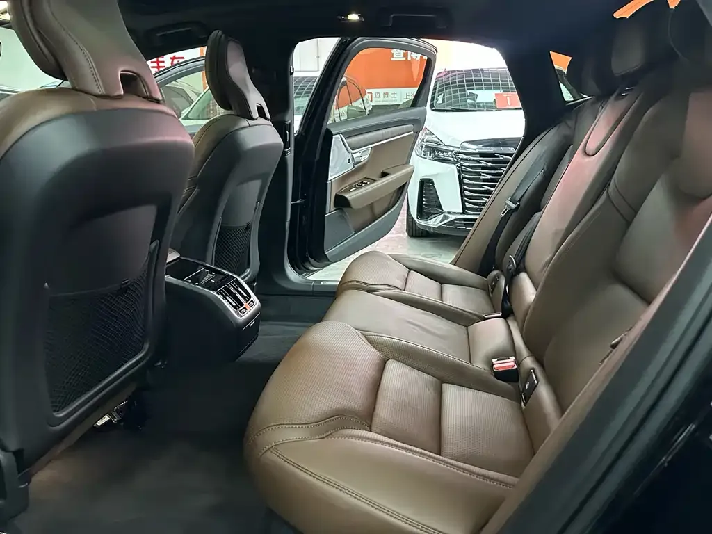 Volvo S90 2025 из CN, фото 10