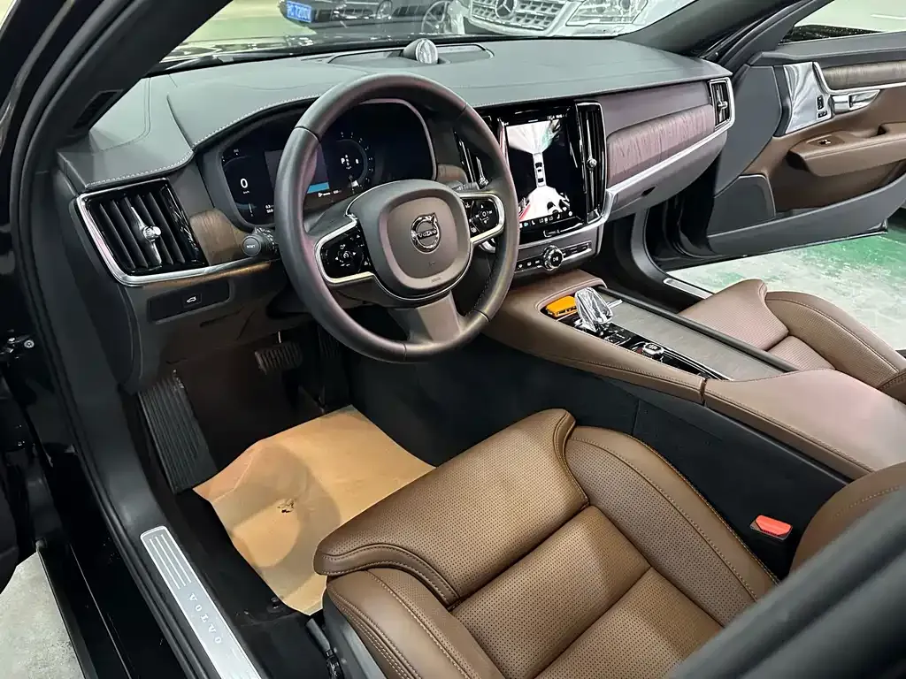 Volvo S90 2025 из CN, фото 8