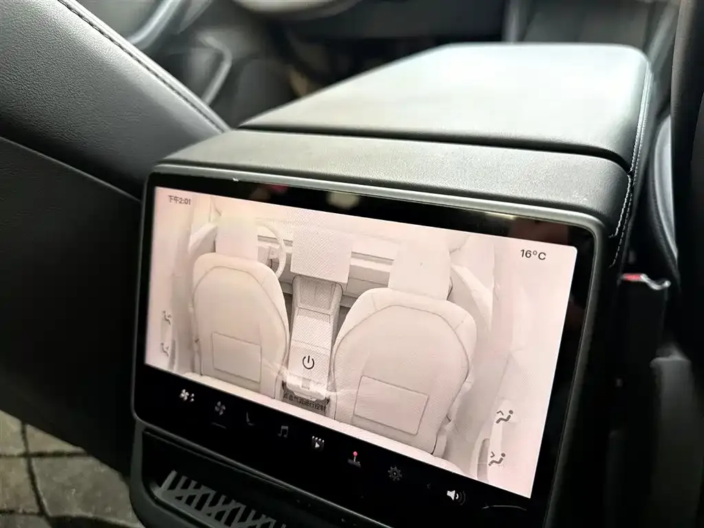 Tesla Model 3 2023 из CN, фото 10