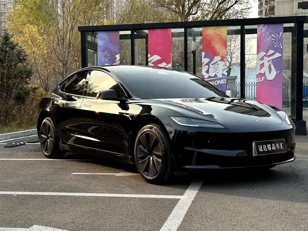 Tesla Model 3 2023 из CN, фото 3