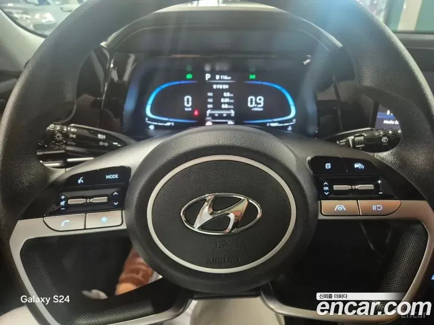 Hyundai AVANTE — фото 8