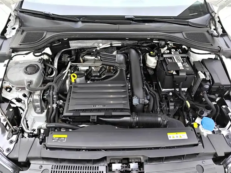 Volkswagen Golf 2022 из CN, фото 10