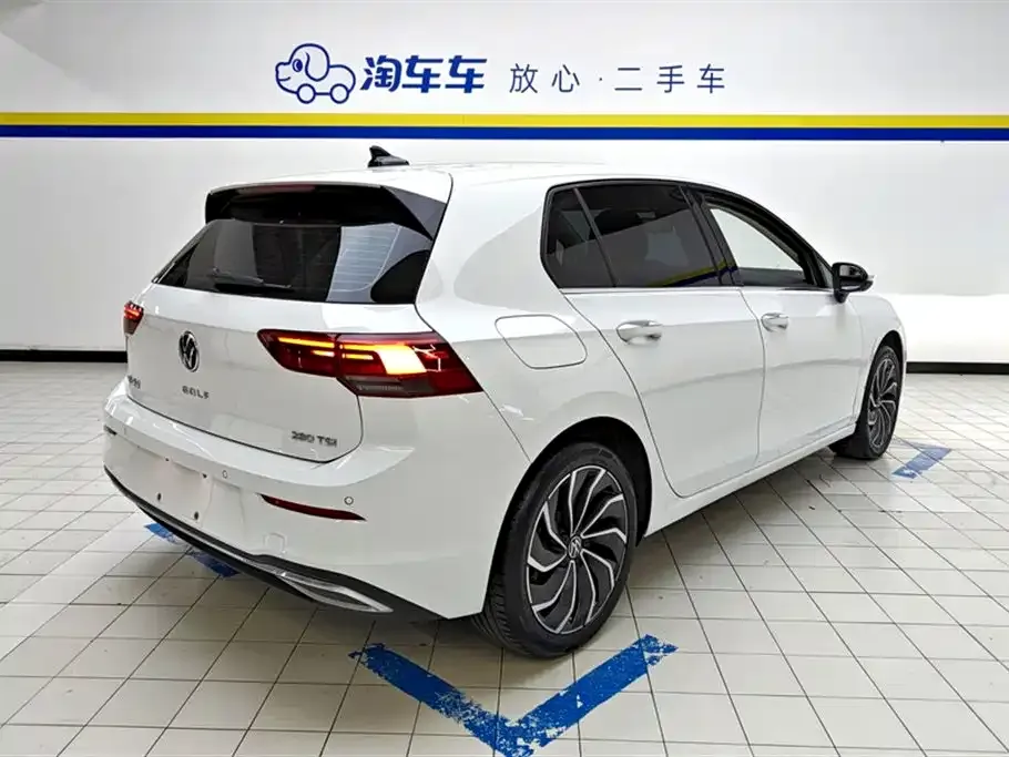 Volkswagen Golf 2022 из CN, фото 3