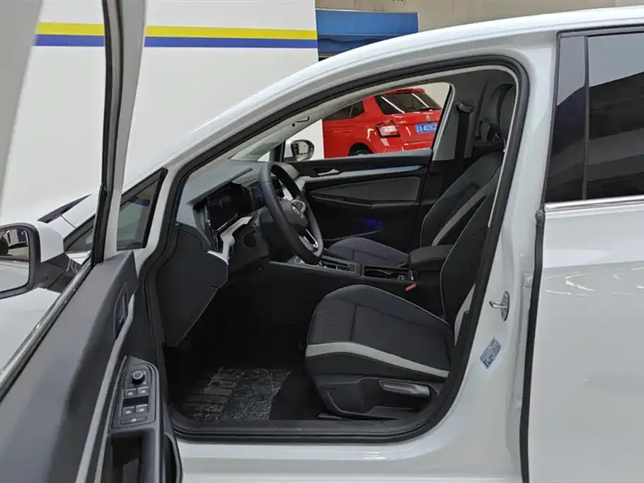 Volkswagen Golf 2022 из CN, фото 9