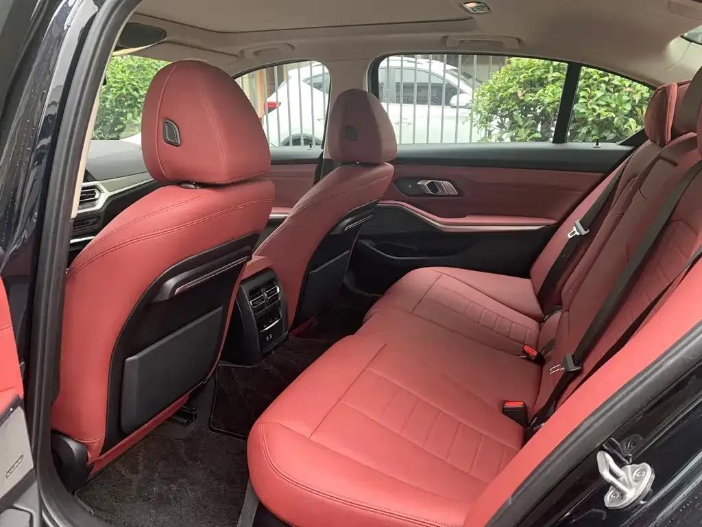 BMW 3 Series 2022 из CN, фото 8