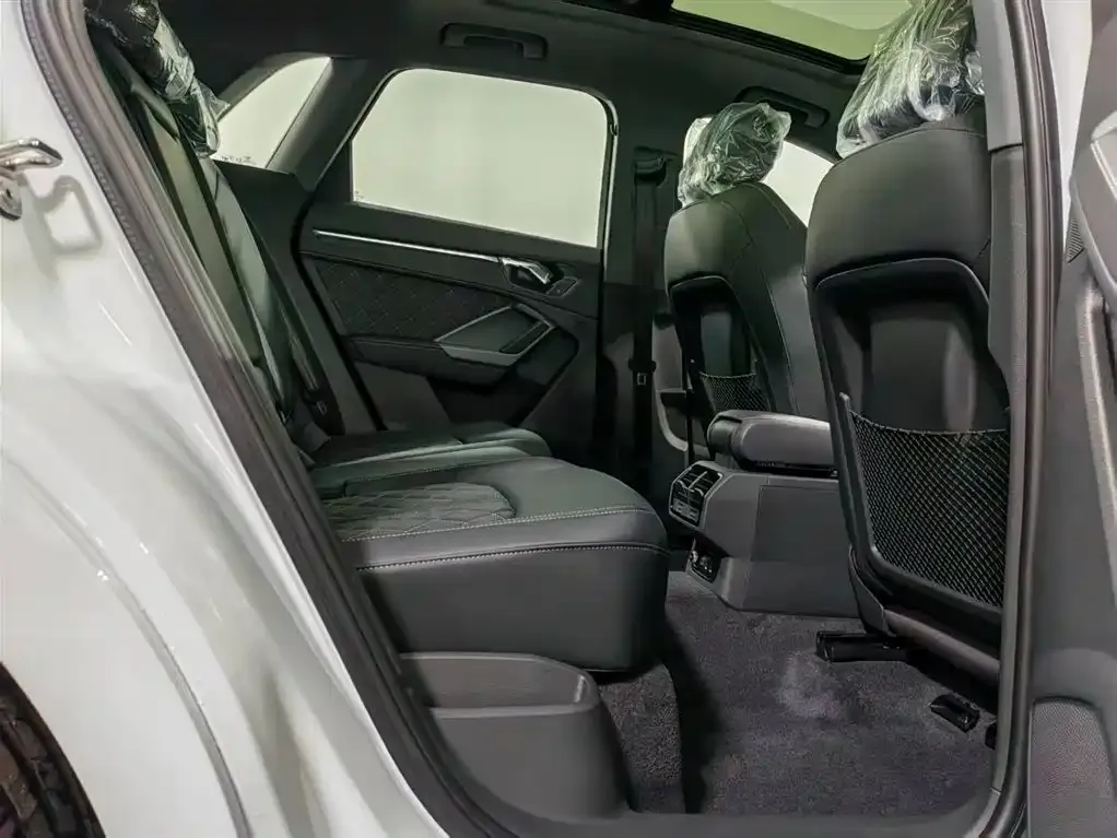 Audi Q3 2025 из CN, фото 6