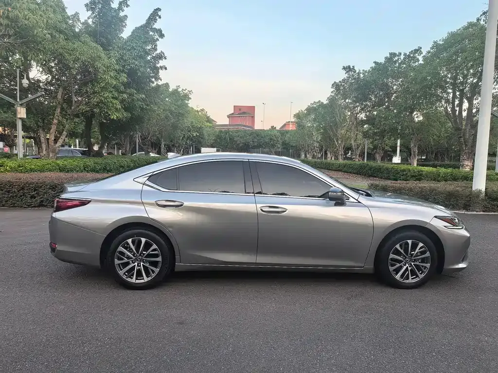 Lexus ES 2022 из CN, фото 7