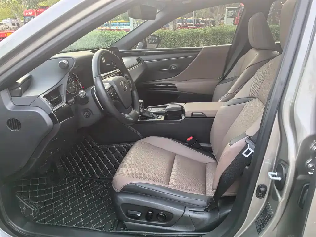 Lexus ES 2022 из CN, фото 9