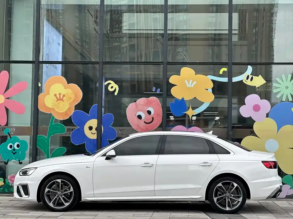 Audi A4L — фото 4