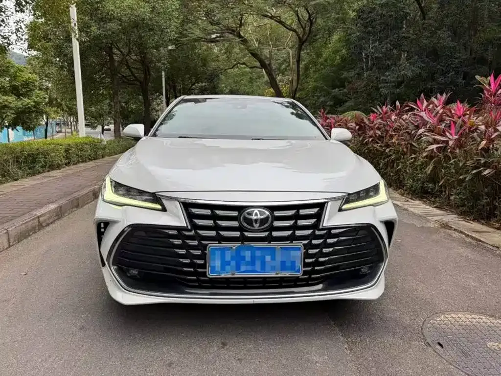 Toyota Avalon 2023 из CN, фото 2