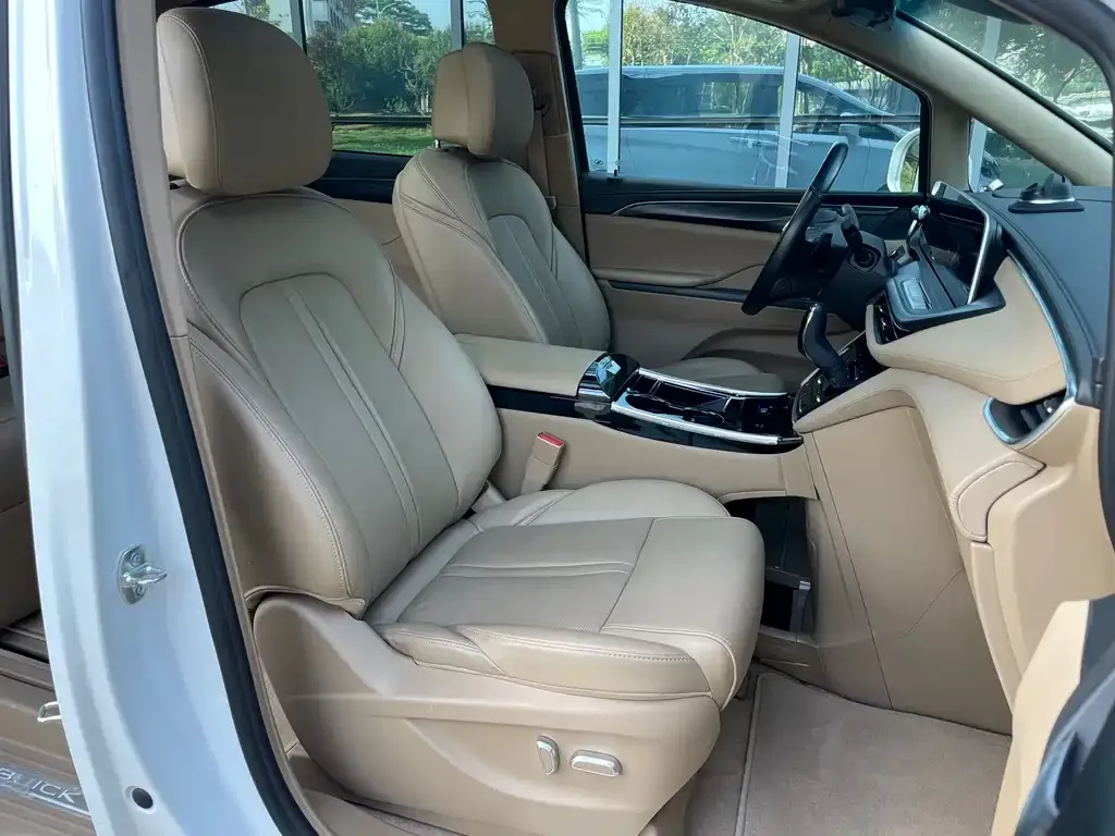 Buick GL8 2021 из CN, фото 7