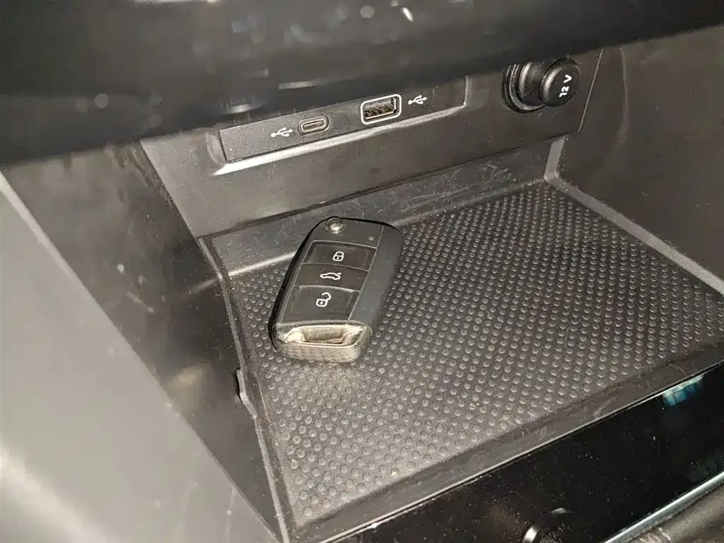 Volkswagen Tiguan L 2025 из CN, фото 8